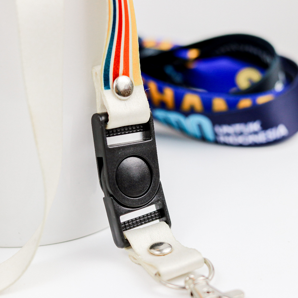 

Custom Tali Lanyard Sublim Printing 2 cm 1 atau 2 sisi Desain Bebas