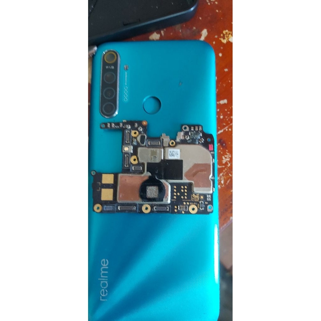 Realme 5 matot mati total