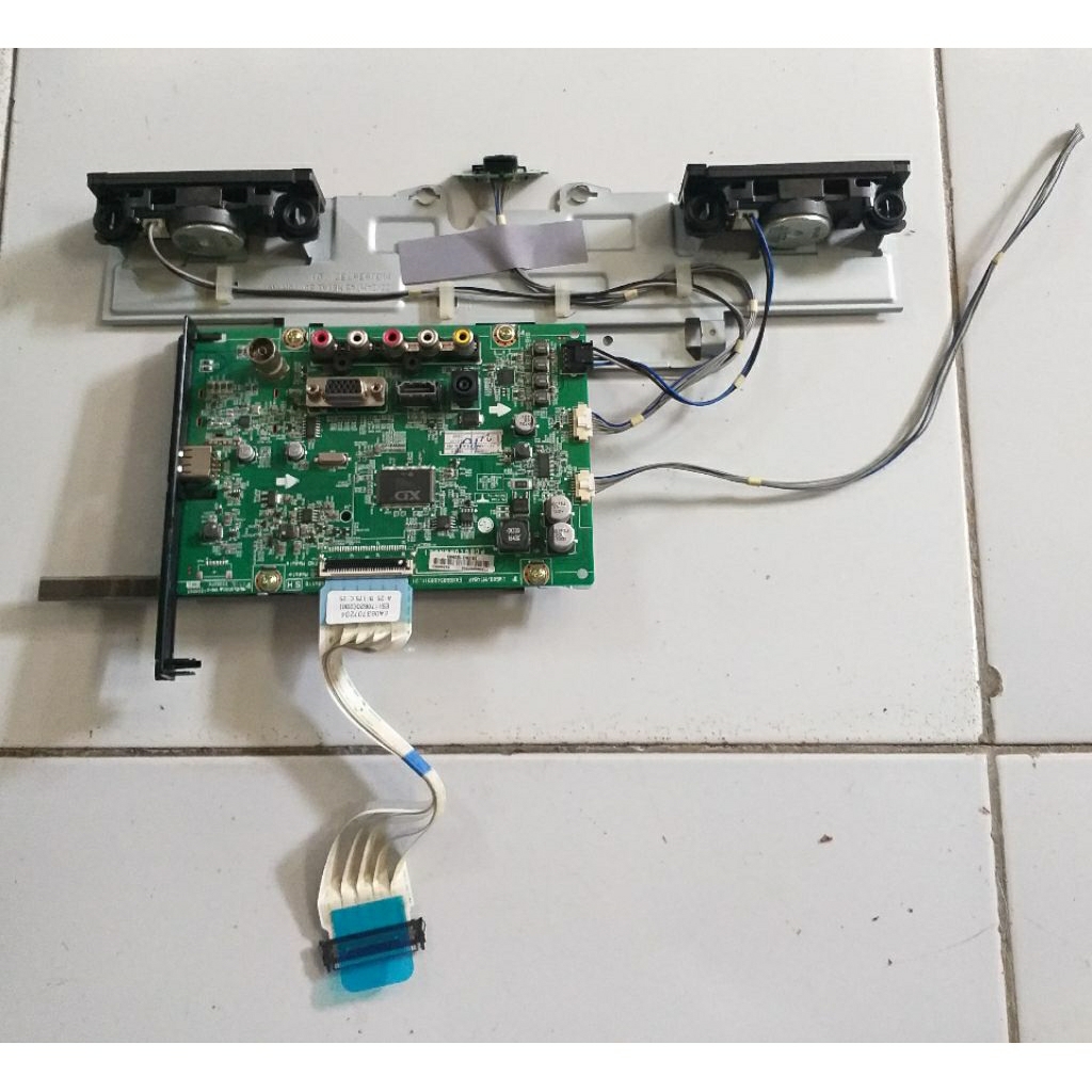 1 SET MAINBOARD LG MONITOR TV LED 22MT48AF - PT . ATIYLPD 19V - 1.6A mesin hidup terimakasih