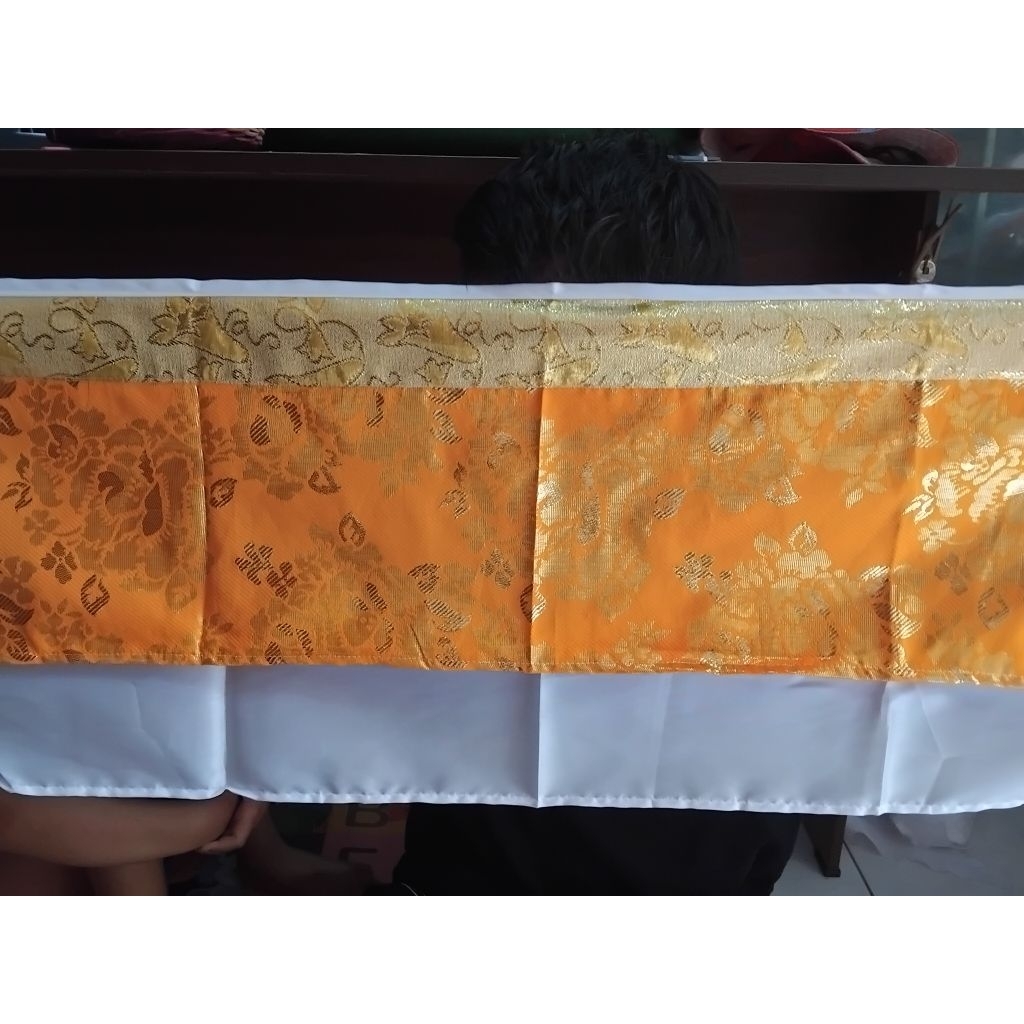 Wastra Pelangkiran Bali Putih Kuning