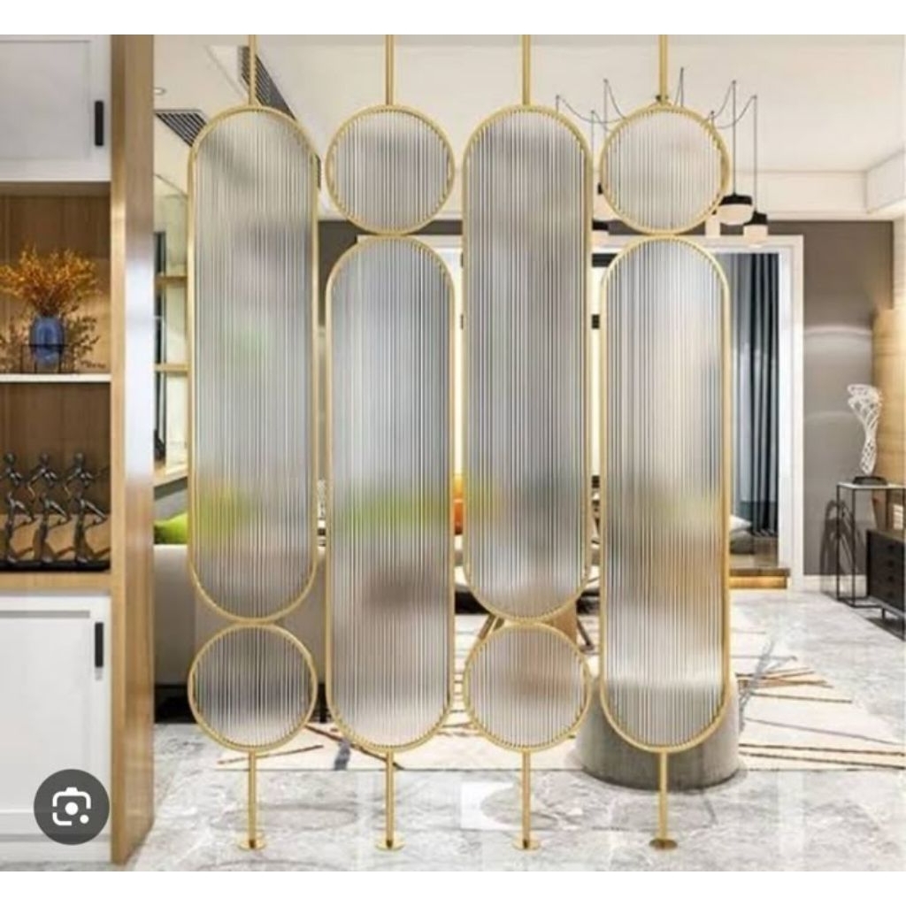 Partisi Penyekat ruangan besi dengan akrilik