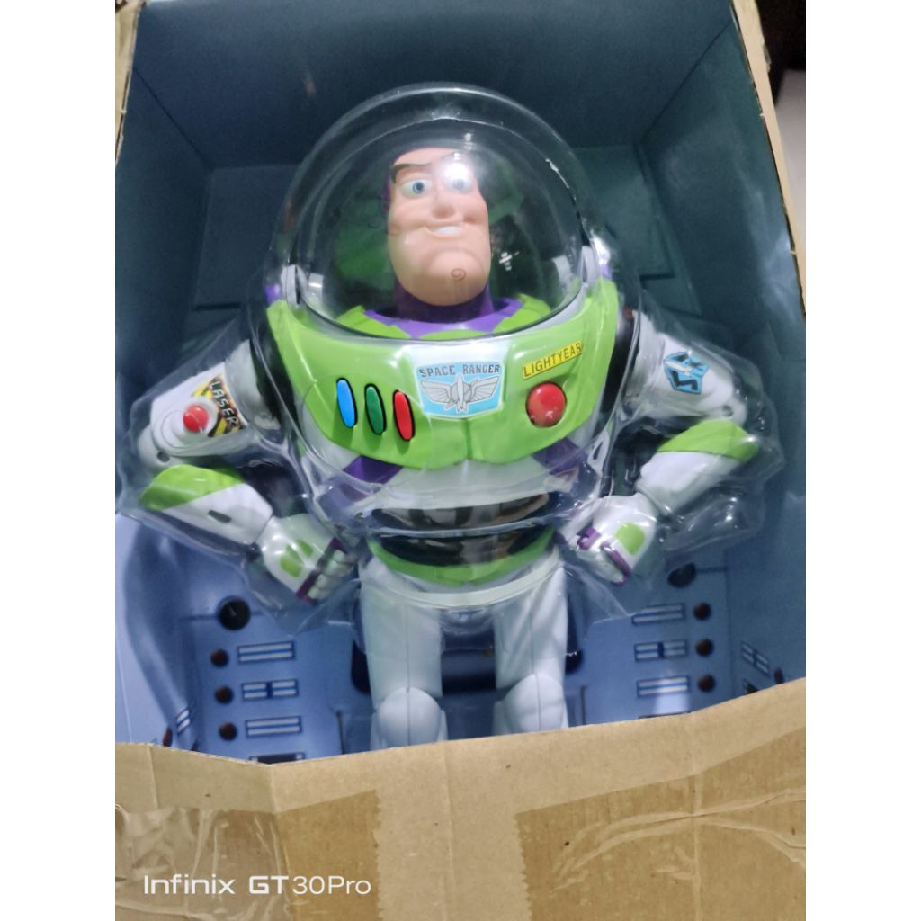 Thinkway Toys Buzz Lightyear Original Signature Collection