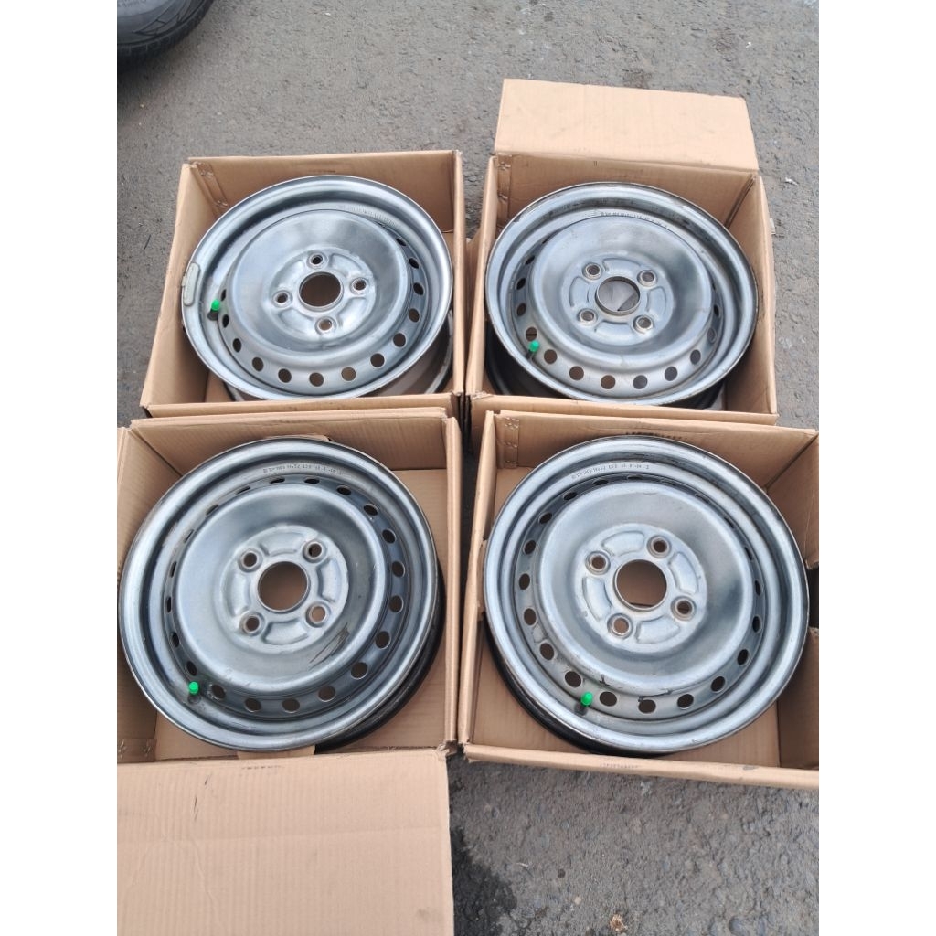 Velg Kaleng R14 Avanza Xenia ori second harga 1 pcs cocok buat cerry