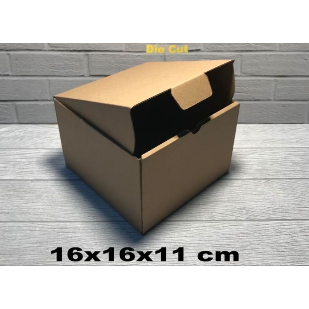 

kardus cake 16x16x11