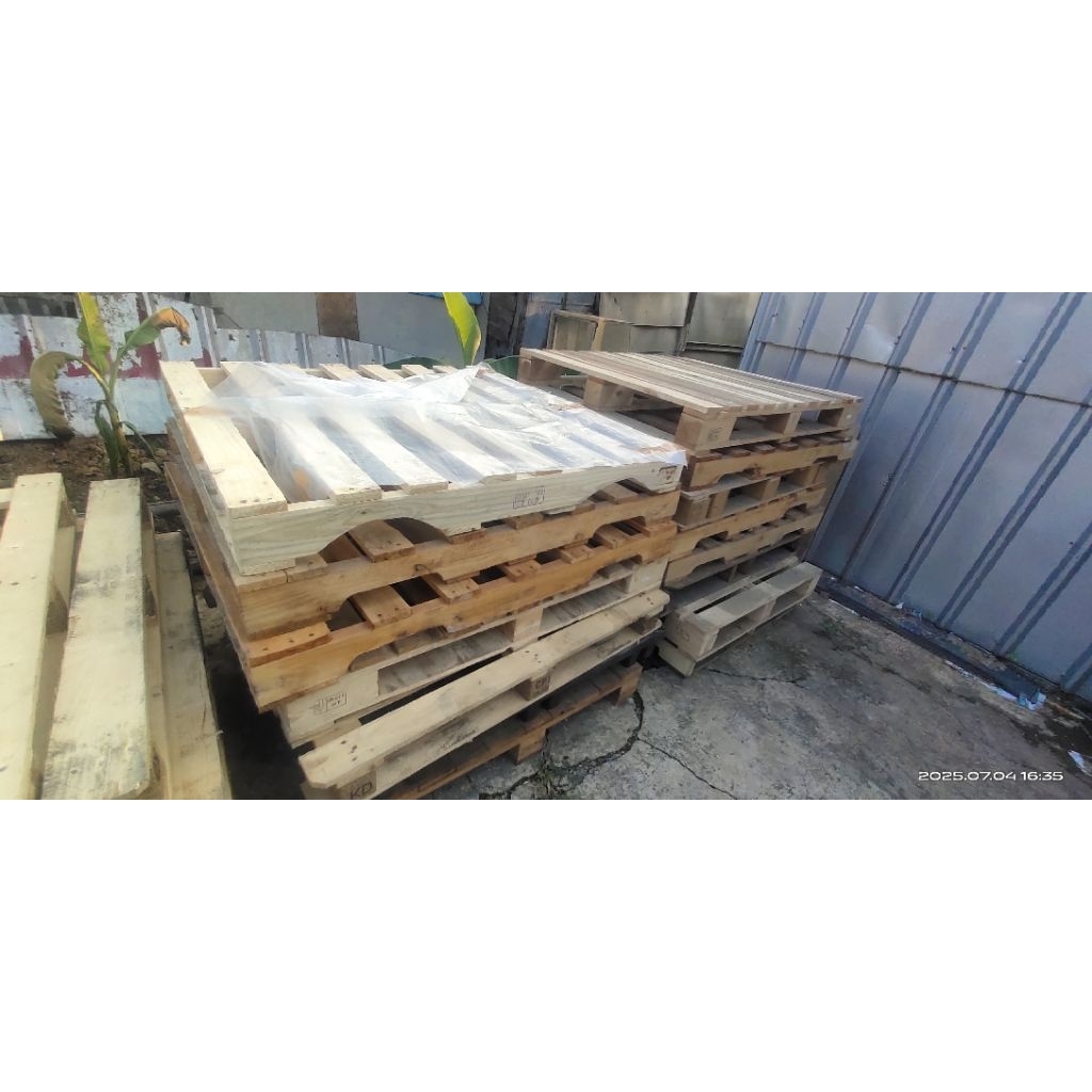 

palet kayu uk 100x100 120x100 campur untuk alas kasur