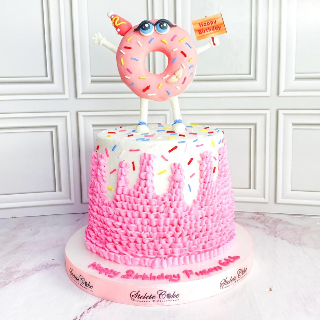 

Kue Ulang Tahun/Birthday cake/Kue ultah Tema Donat/Donat Cake/Kue Birthday Jakarta