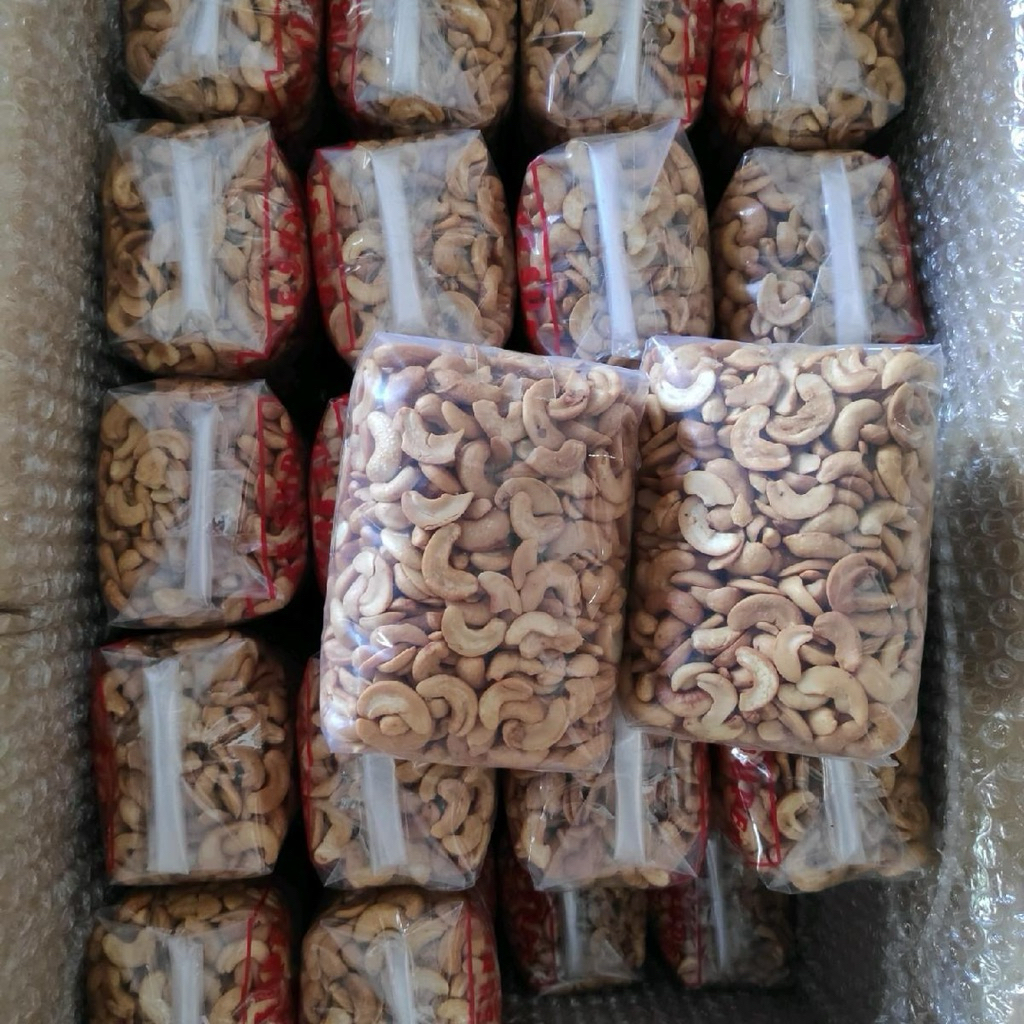 

Mete belah dua matang 1 kg