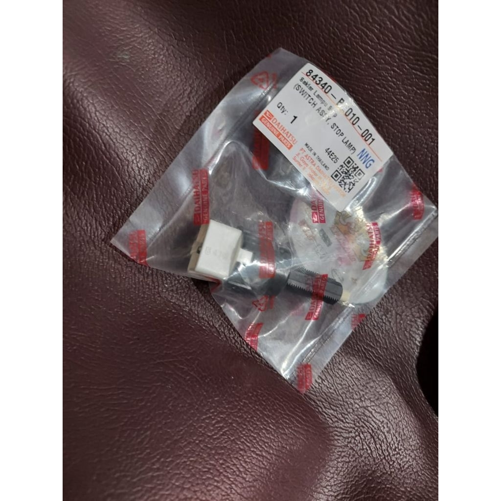 SWITCH REM KAKI AVANZA XENIA GRANMAX LUXIO ASLI