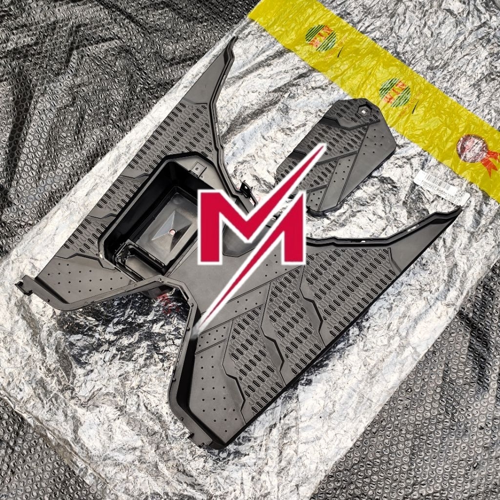 WIN - Pijakan Kaki Vario 125 150 LED 2018 2019 2020 2021 | footrest atas + tutup aki WIN | bordes in