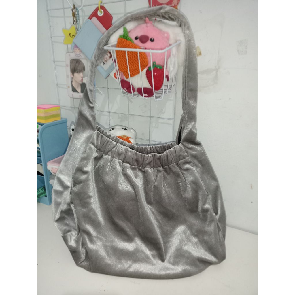 (preloved bag) totebag mossdoom, shoulder bag beludru