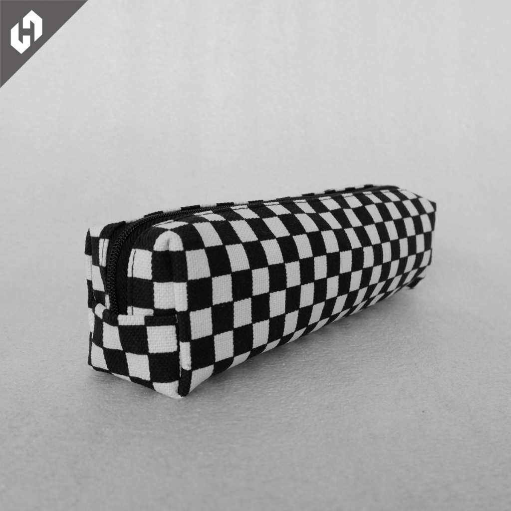 

HAS Pouch Tempat Pensil Kain Kanvas Motif Monochrome Dompet 21x5x5cm Varian DGRP Chess