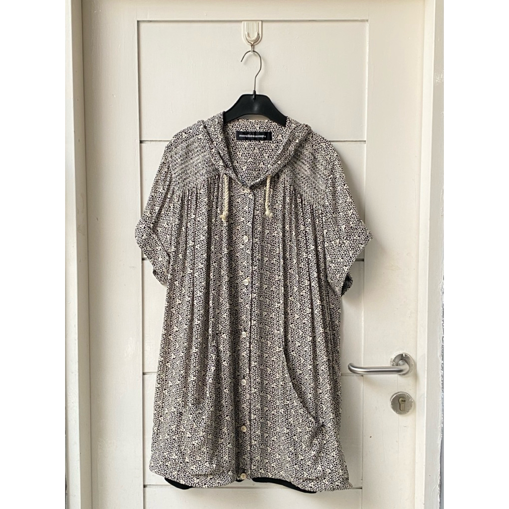 MERCIBEAUCOUP Issey Miyake Motive Hoodie Shirt