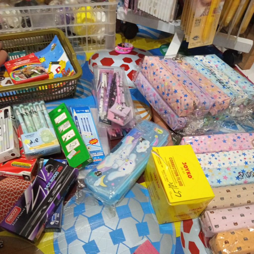 

PAKET ATK BUKU CAMPU ACC BEBAS PILIH DI LIVE TOKTOK