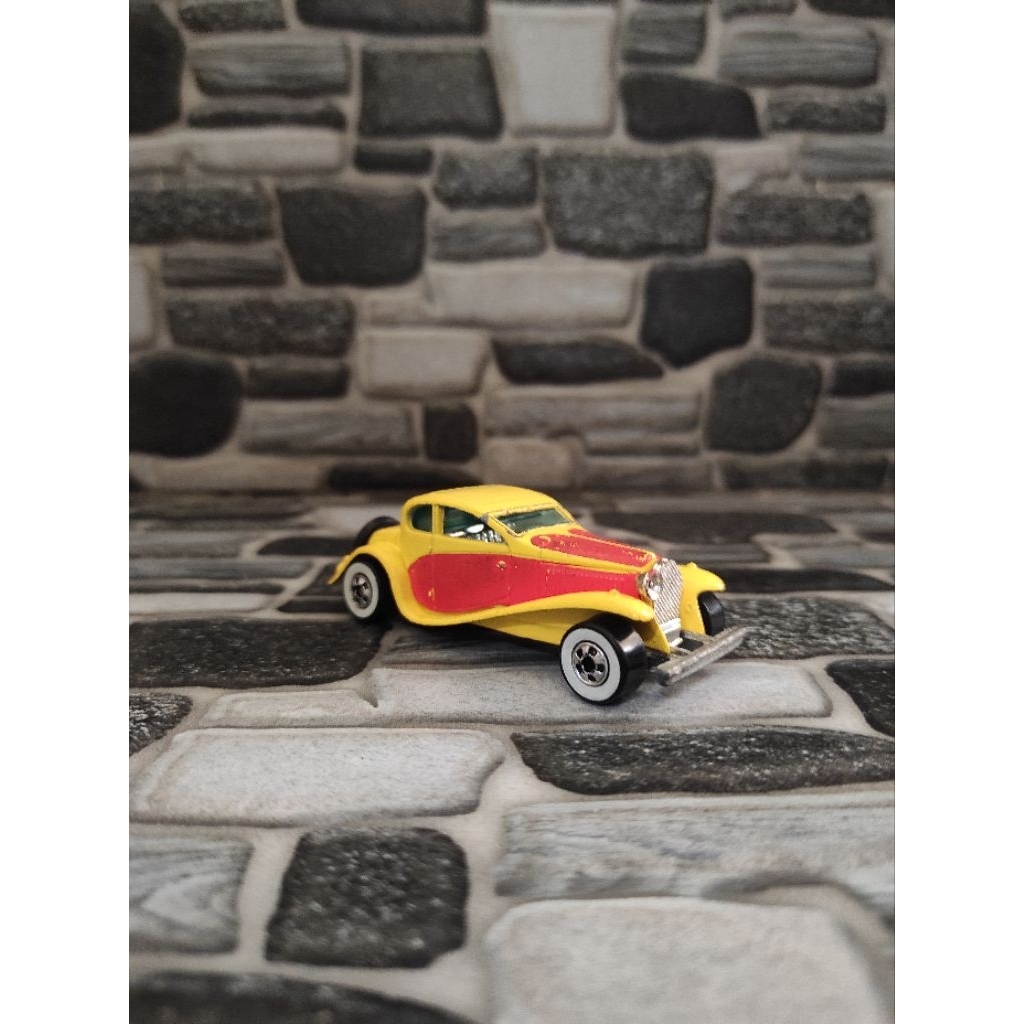 Hot Wheels '37 Bugatti White Wall - Loose Vintage Murah