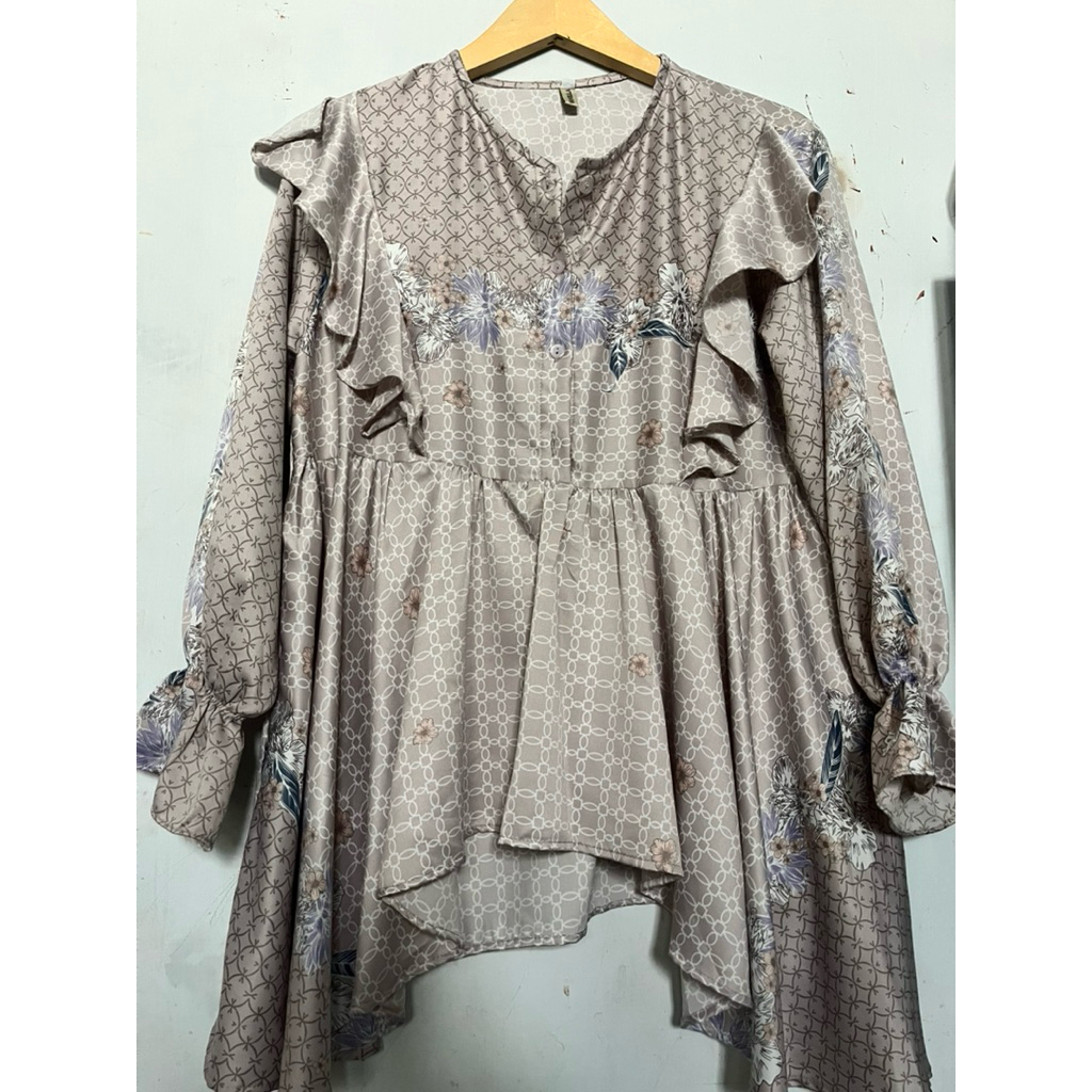 Lily blouse Vanilla Hijab