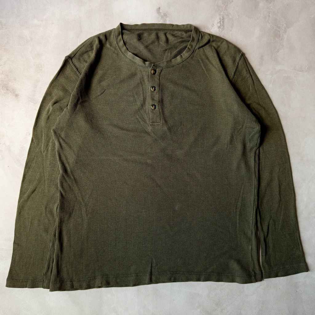 UNIQLO WAFFLE HENLEY LONG SLEEVE