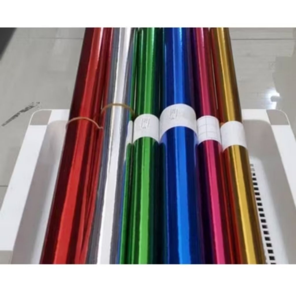 

Kertas Metalik/ Mengkilap Warna