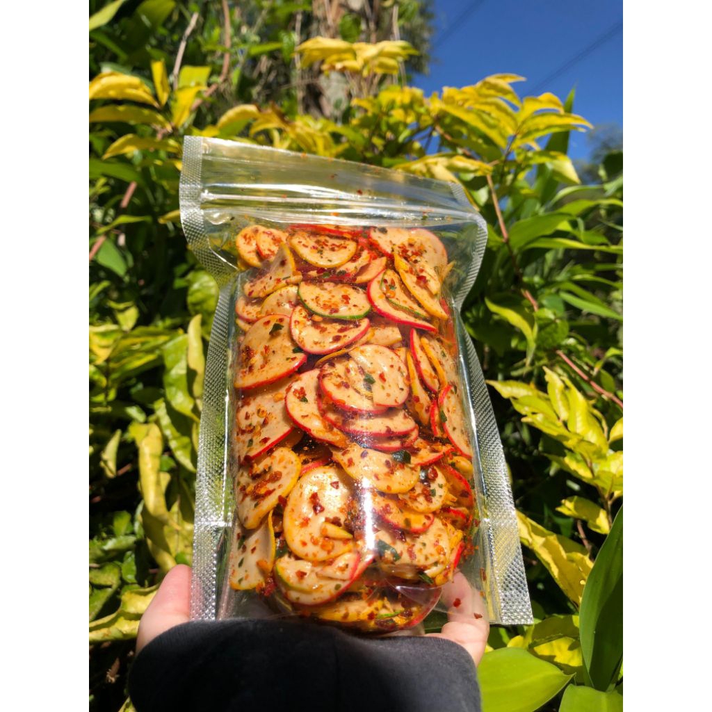 

Sebring Kerupuk Bawang bantet pedas / seblak kering - Extra Bumbu Daun jeruk Melimpah