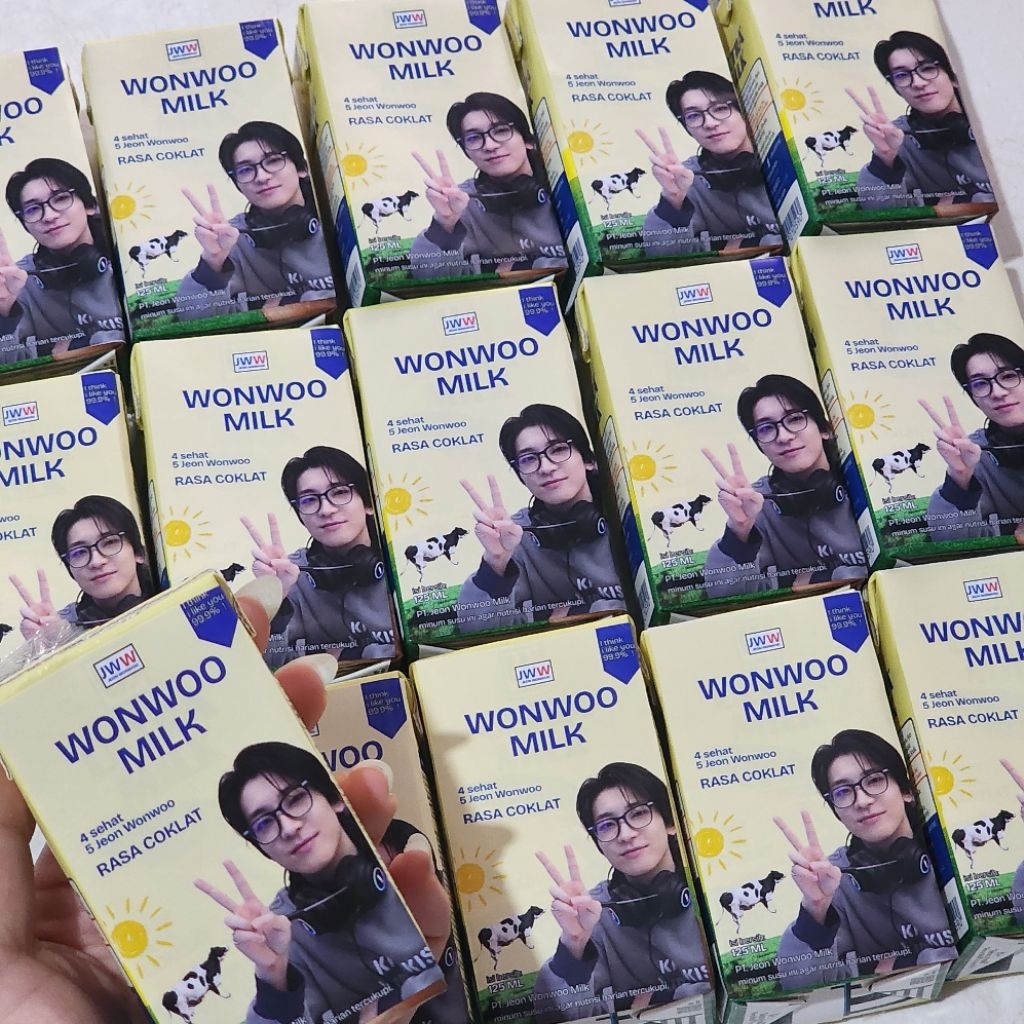 

JUAL FREEBIES KPOP SUSU FREE DESIGN