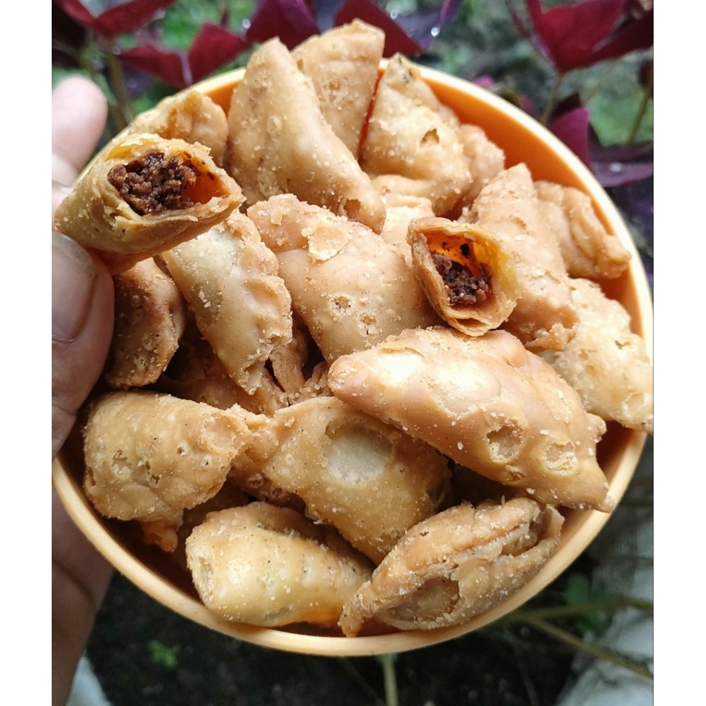 

Pastel abon sapi mini premium 500gr Pastel Renyah Gurih