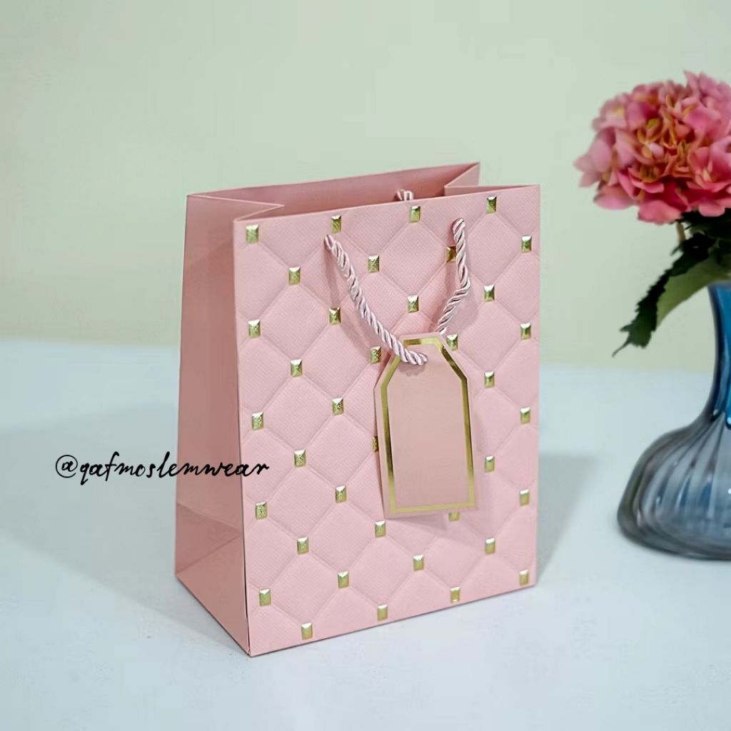 

Paper Bag Polka Gold | Paper Bag Premium Hampers Hadiah Tas Kado Tas Hadiah Gift Kotak Kado Paper Box