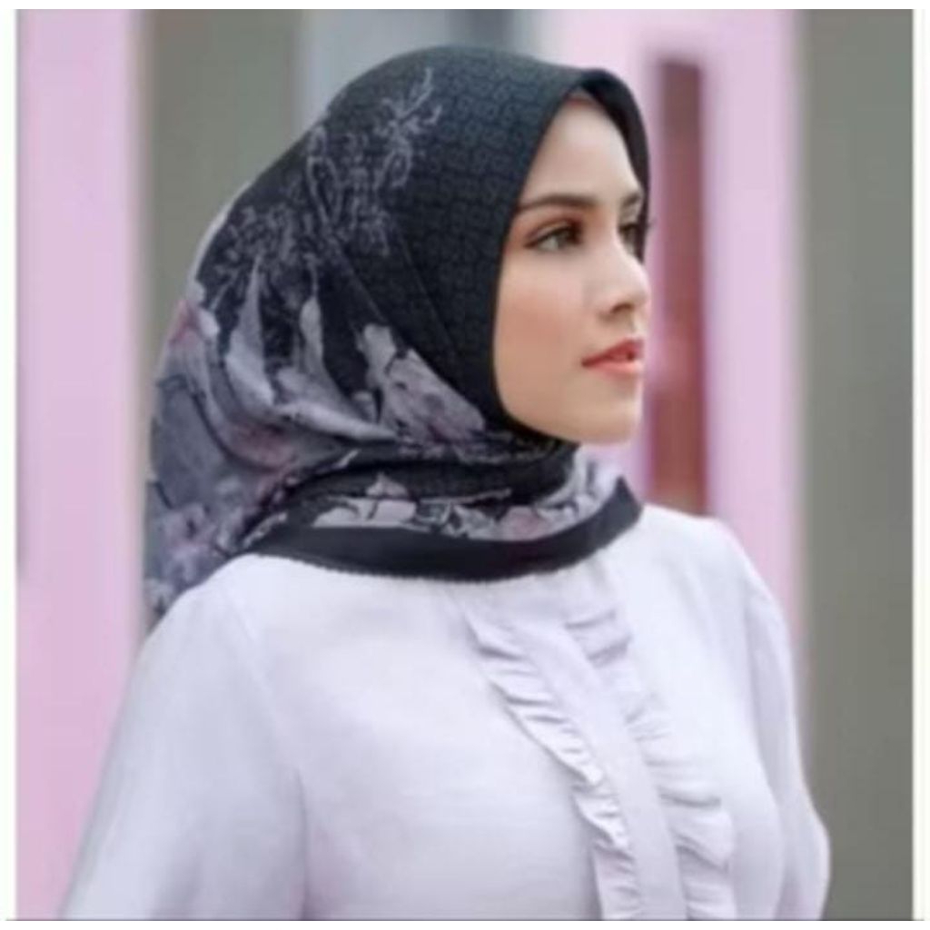 Ready Malaya series Buttonscarves.