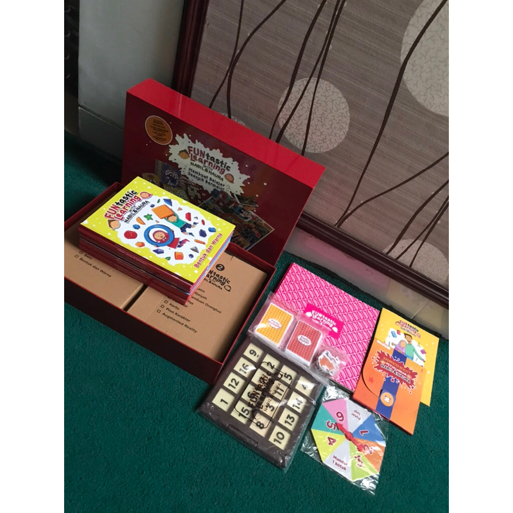 Preloved kondisi 95% (non marketplace jauh lebih murah) Funtastic Learning with Nabil & Naura