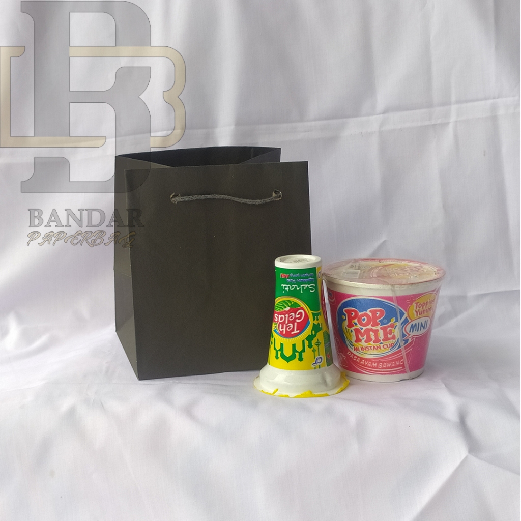 

PAPERBAG UKURAN R-2 P14 x L12 x T16 CM UNTUK DONAT DAN SEUKURANNYA