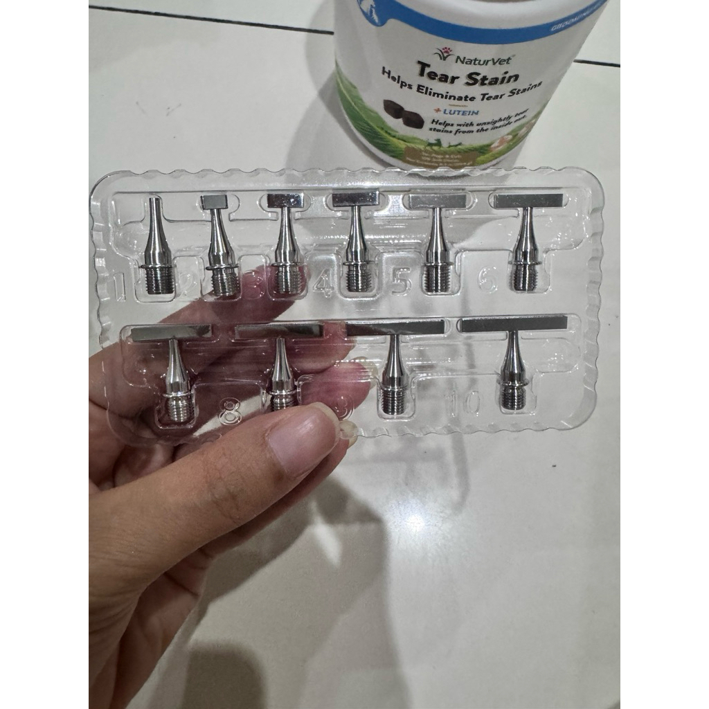 

HEAD PEN DIAMOND PAINTING