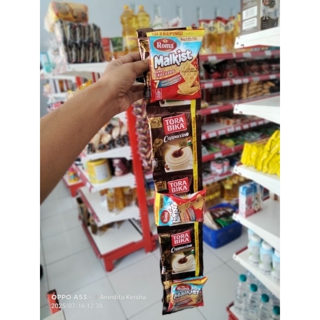 

KOPI TORABIKA CAPPUCINO 10 SASET GRATIS 5 PCS ROMA MALKIST CRACKERS