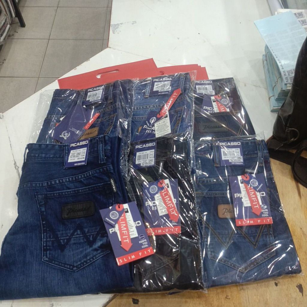 CELANA JEANS/CELANA PICASSO/CELANA LEVIS/CELANA STANDARD