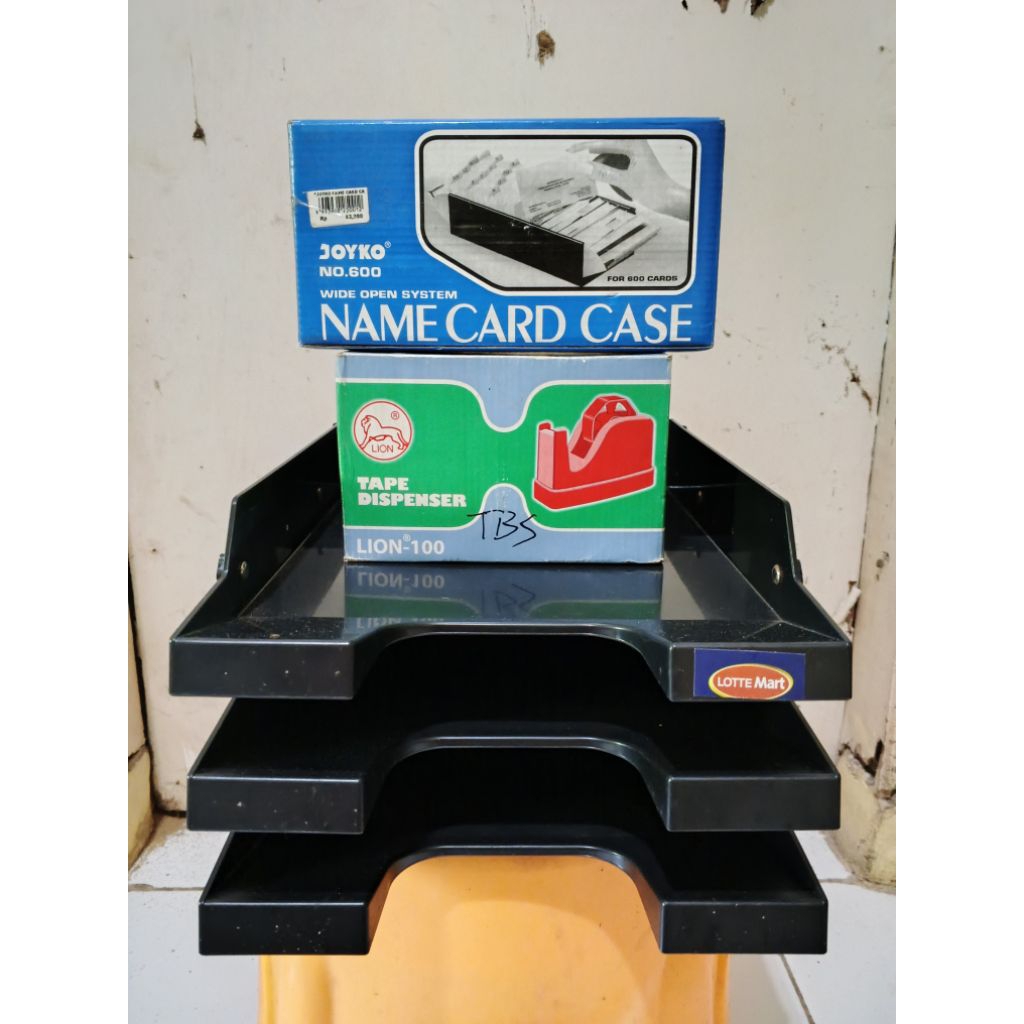 

Alat Perlengkapan Kantor Satu Set