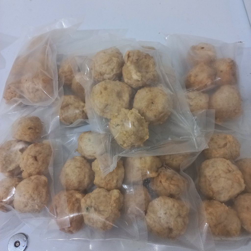 

Pempek Adaan asli Ikan Tenggiri Per porsi / pack isi 5pcs Non MSG, Homemade, Halal