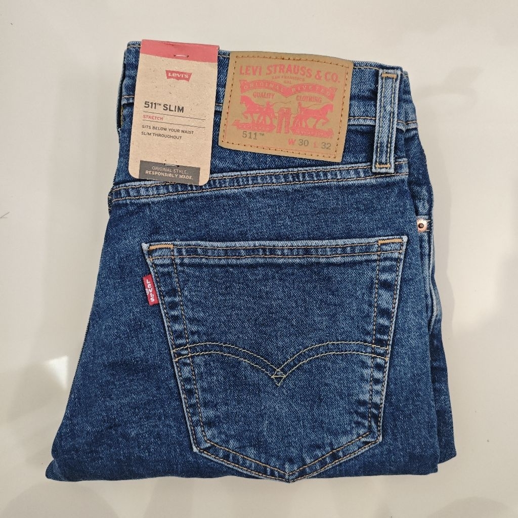LEVIS Men’s 511 Slim Fit Jeans Original - 30
