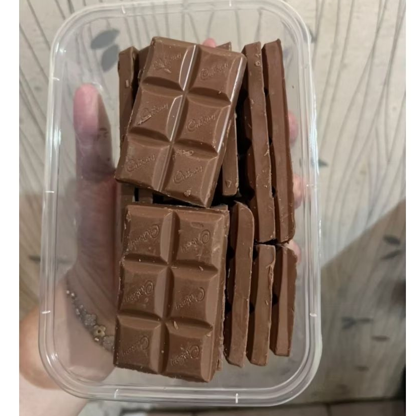 

Cokelat patahan 500gr