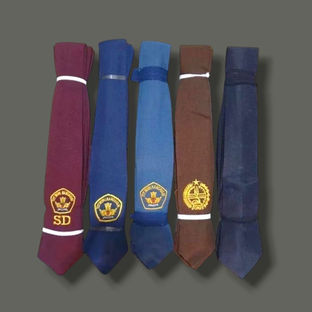 dasi sekolah sd smp sma peramuka hitam polos