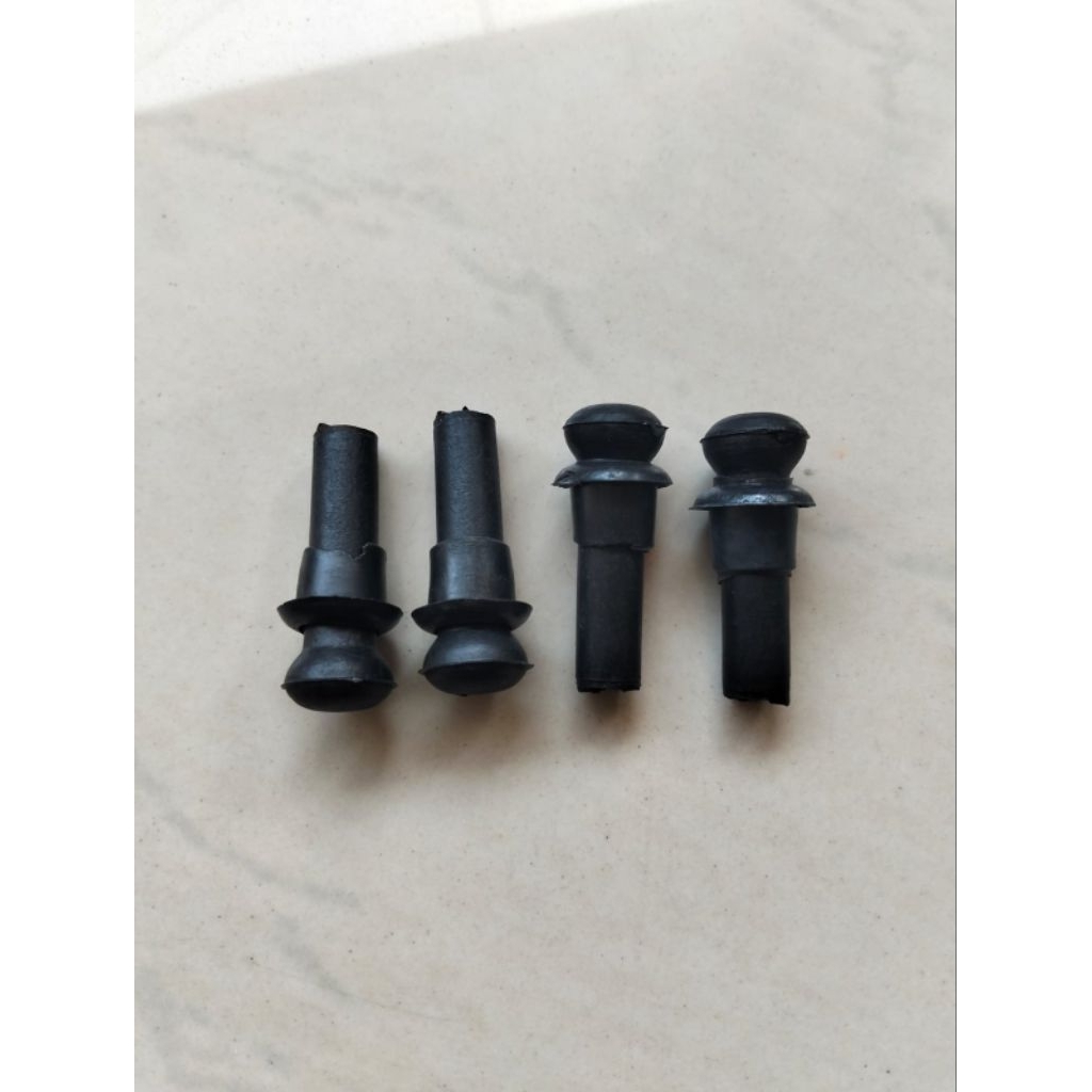 Plastik Knop atau kenop kunci pintu mobil. Knop tarikan kawat pintu Suzuki Carry X-tra/Futura/Colt T