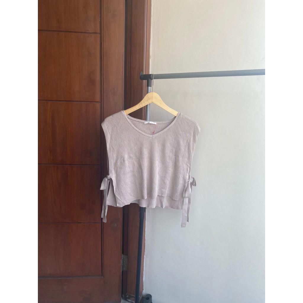 vest rajut crop - vest rajut tali samping look a like gu uniqlo - vest leopard - vest kepang crop - 