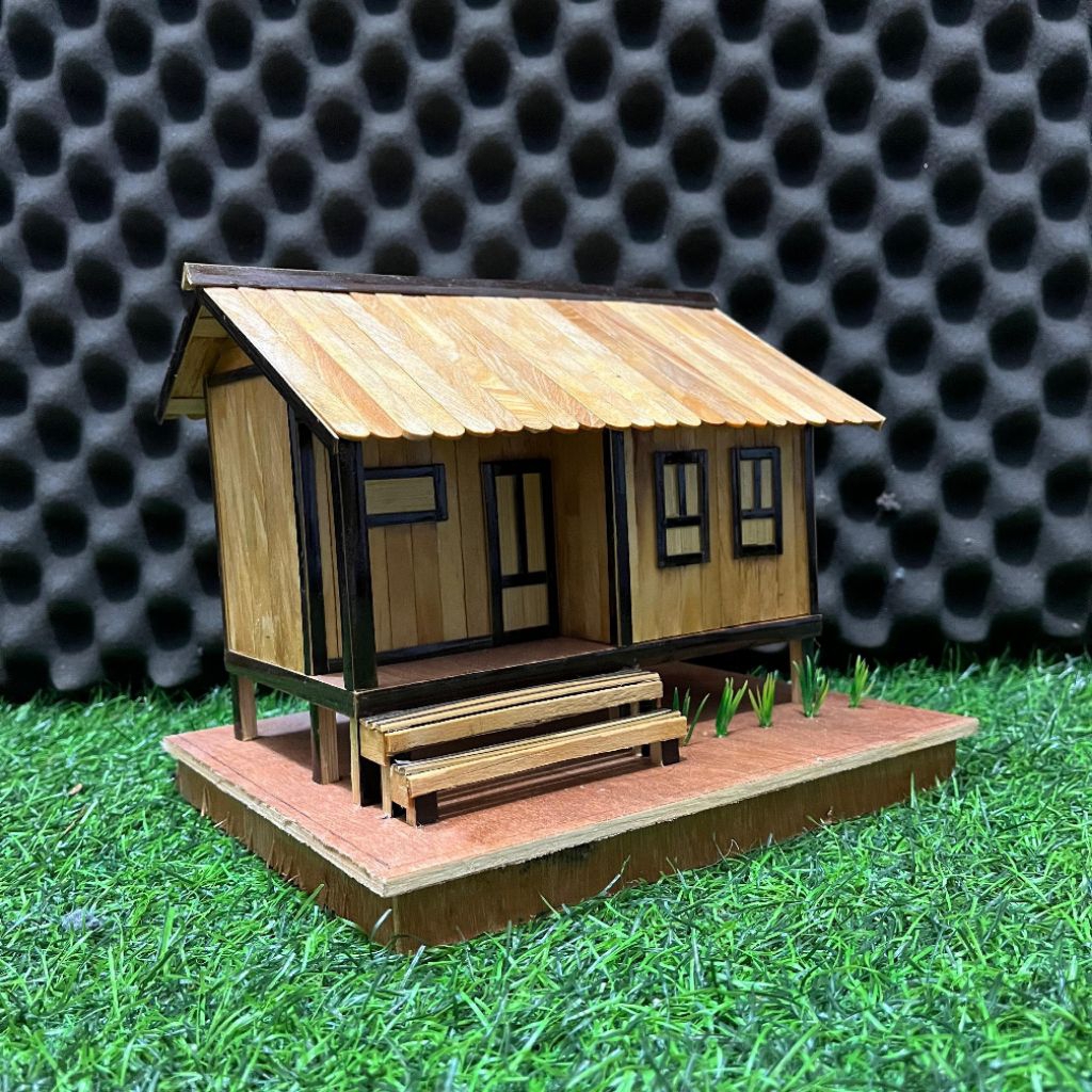 RUMAH ADAT MINIATUR JOLOPONG KHAS SUNDA JAWA BARAT DARI STIK ES KRIM