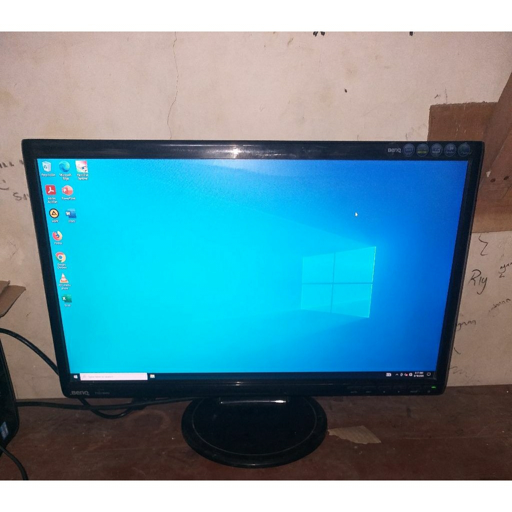 Monitor Komputer LCD MONITOR Tipe:T22l0HD Tegangan:220Volt Frekuensi:50-60Hz BENQ Buatan:China Norma