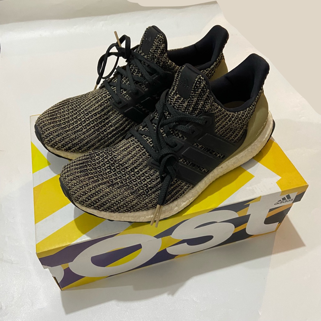 PRELOVED — boost size 43 men shoes sepatu