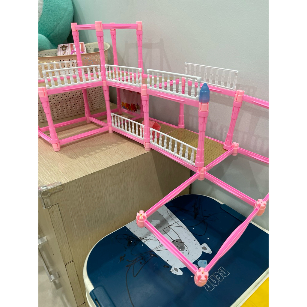 Preloved rumah boneka / istana boneka