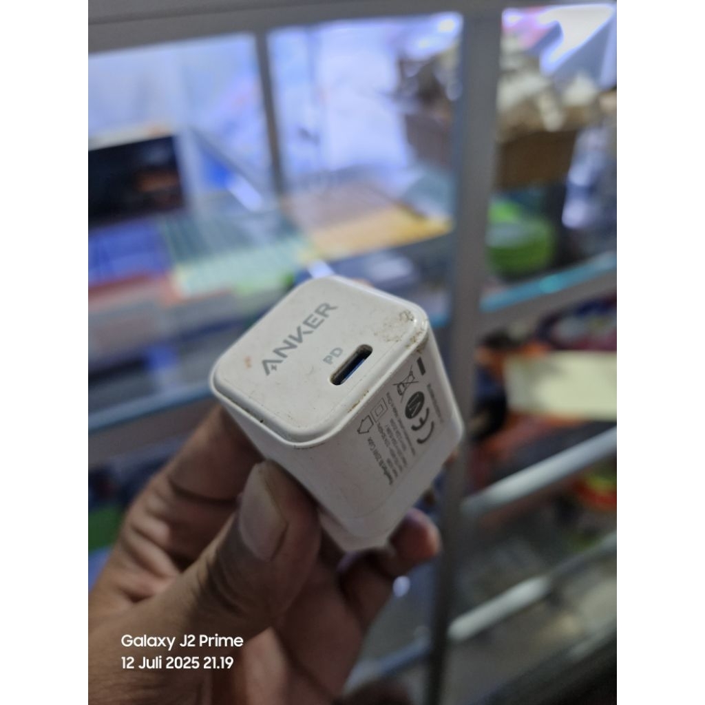 Adaptor Anker bekas 20 watt