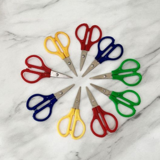 

Gunting Mini Murah Meriah - Warna Random