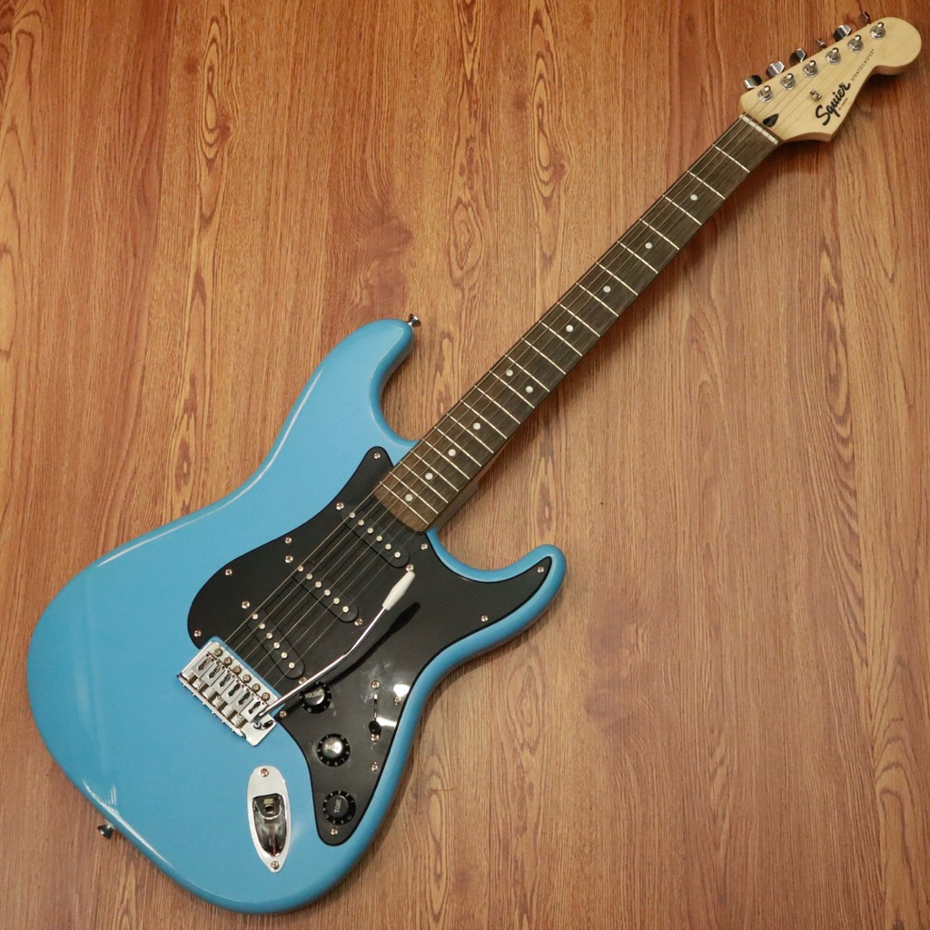 Squier Stratocaster Sonic Series in California Blue  Tahun 2023 Made in Indonesia