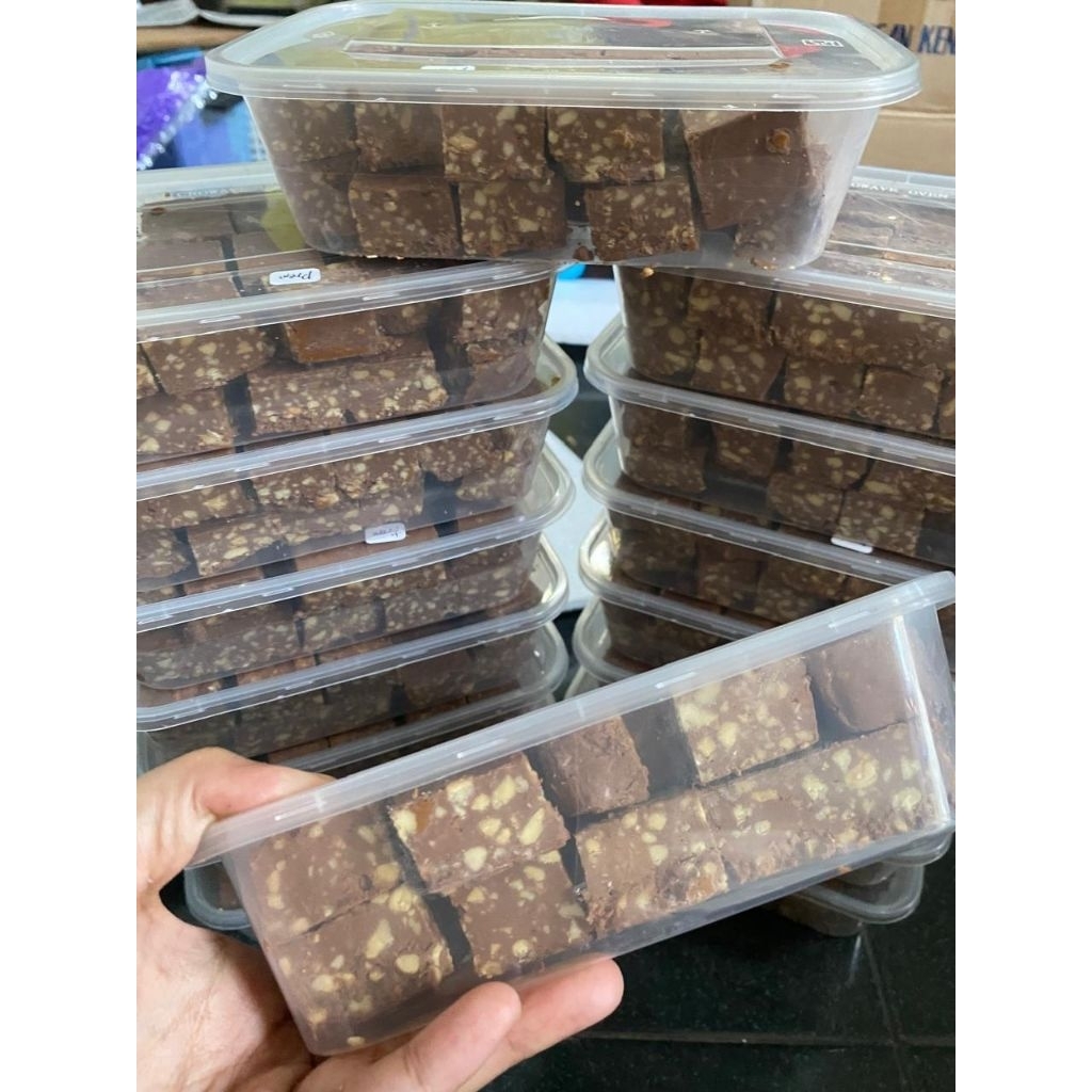 

Cokelat chocobar mede almond 500gr