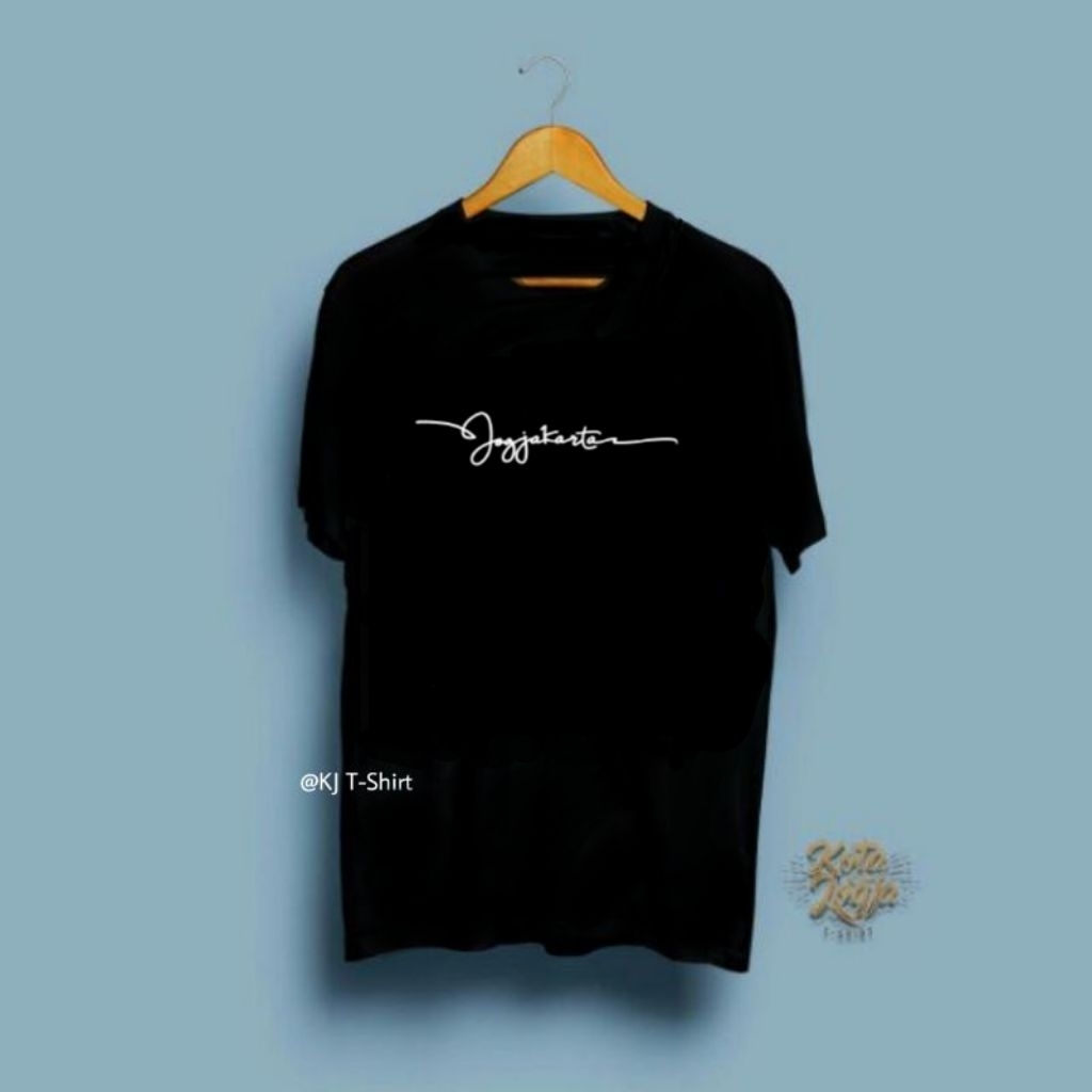 KAOS OBLONG SABLON MEREK KOTA JOGJA T-SHIRT MALIOBORO JOGJA TERLARIS DI MALIOBORO KAOS KATUN HITAM P