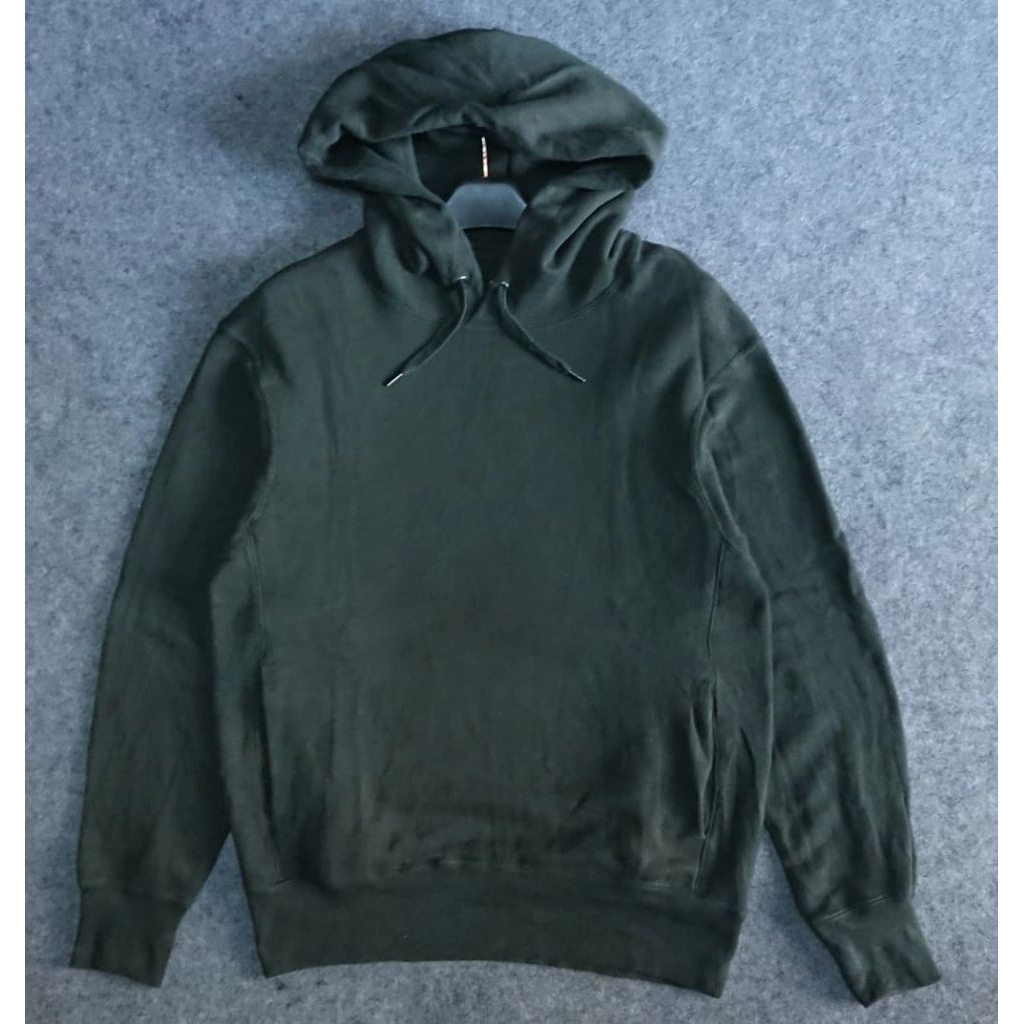 Hoodie Basic Original Uniqlo Hijau Botol
