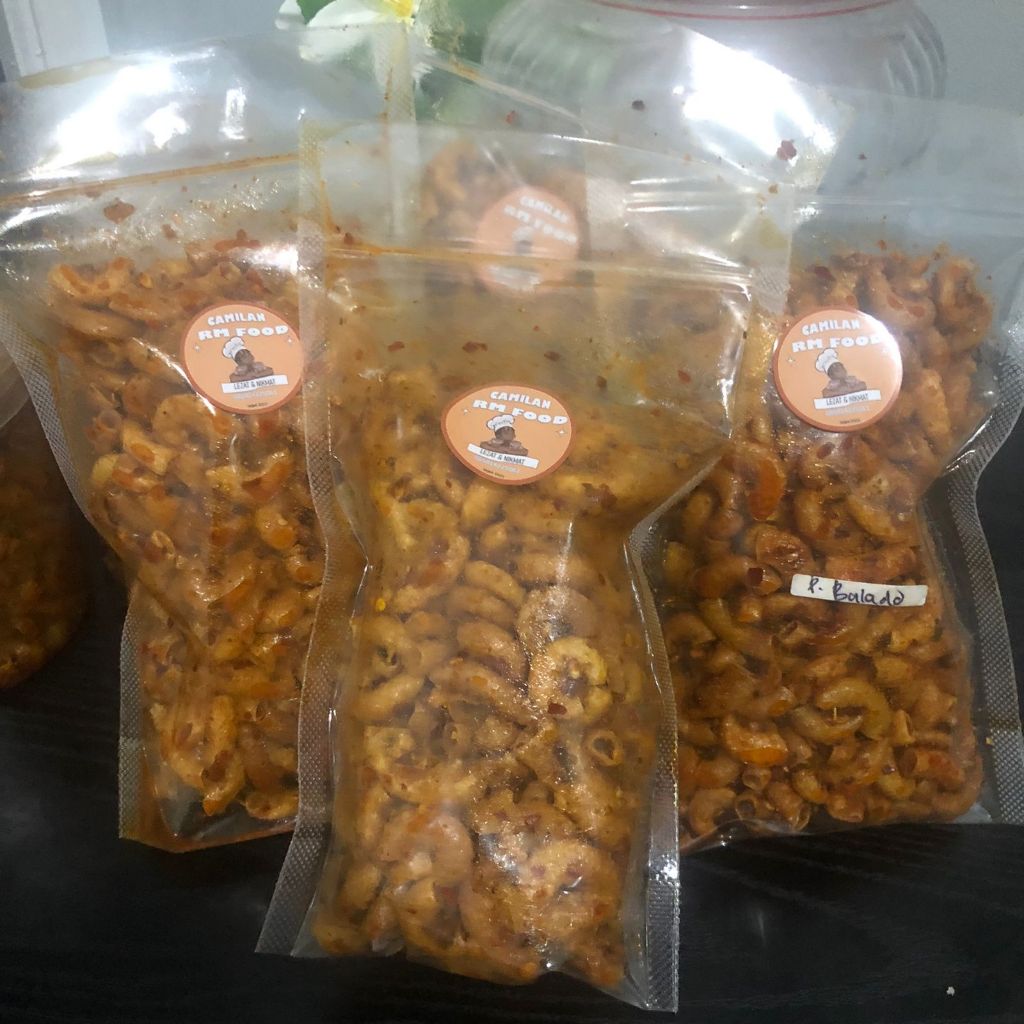 

Makaroni Chili Oil Daun Jeruk