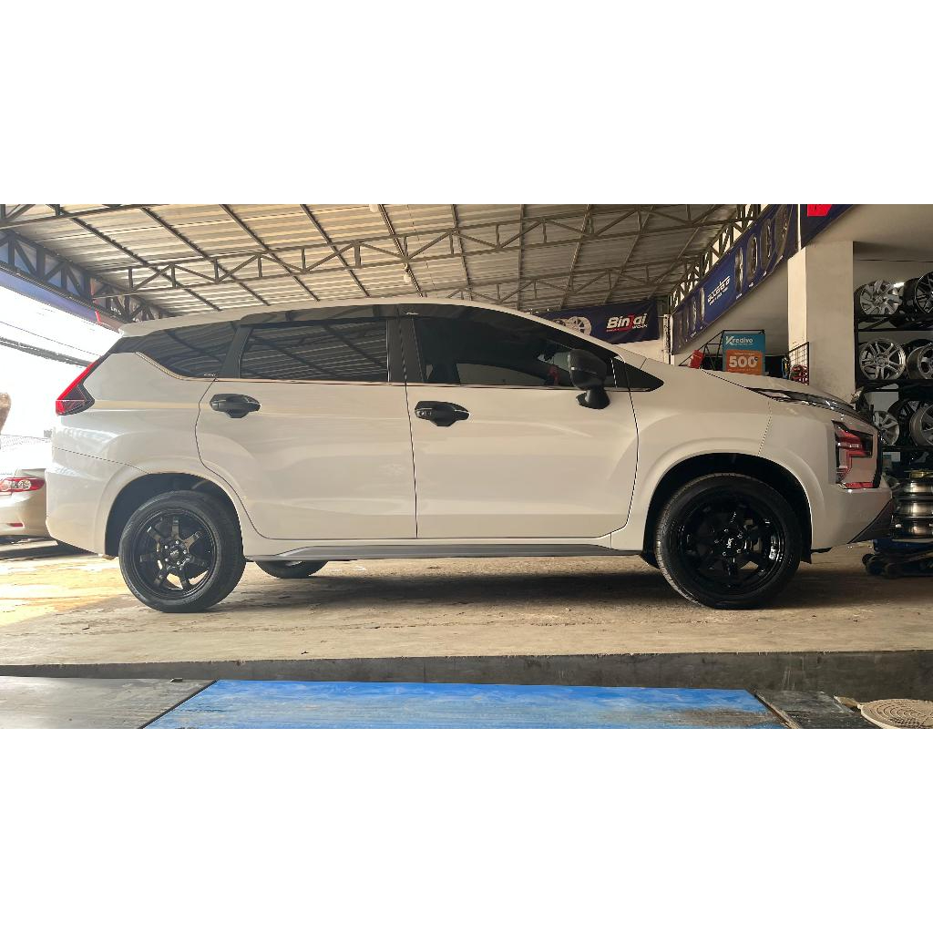 paket ganteng velg hsr boroko tjh ring 17 untuk mobil xpander plus ban accelera 225 50 r17 -metro